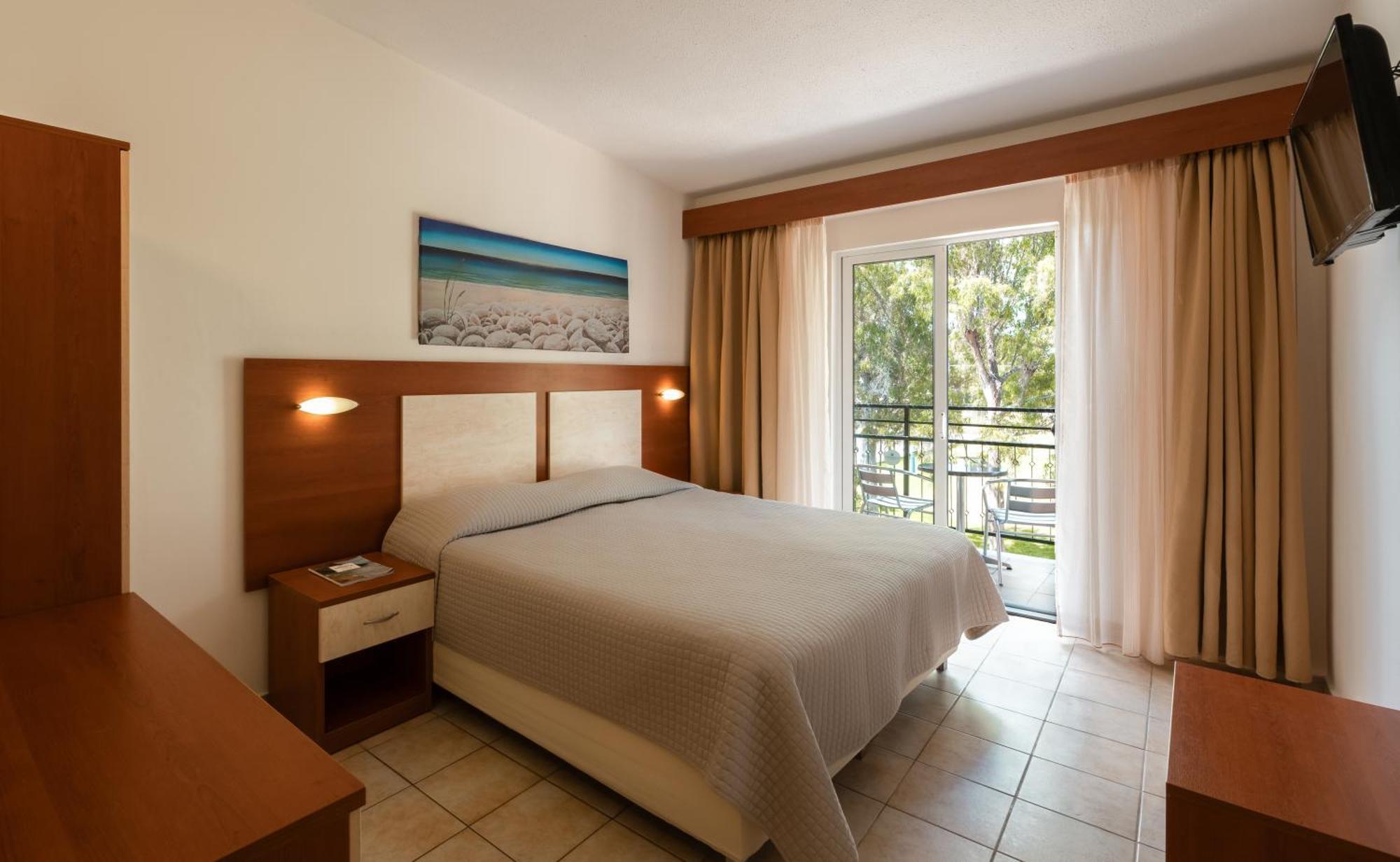 Messonghi Beach Holiday Resort Moraitika Dış mekan fotoğraf