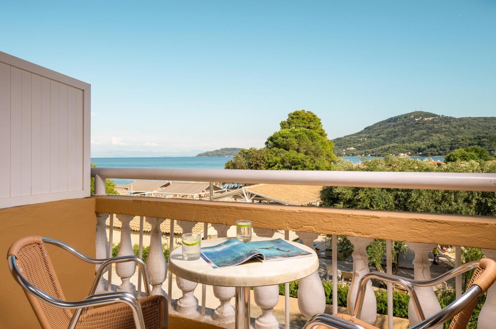 Messonghi Beach Holiday Resort Moraitika Dış mekan fotoğraf