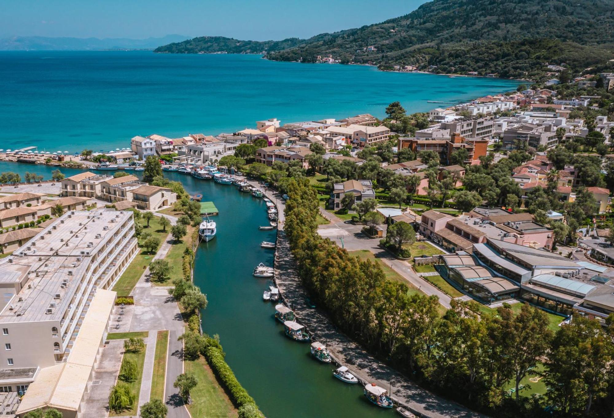 Messonghi Beach Holiday Resort Moraitika Dış mekan fotoğraf
